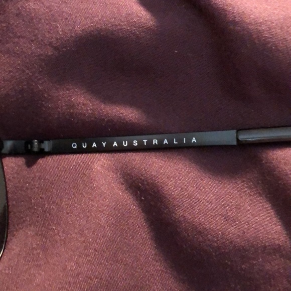 On Sale! Quay Aviator Sunglasses 🕶, never worn! Received as gift. - Picture 5 of 5